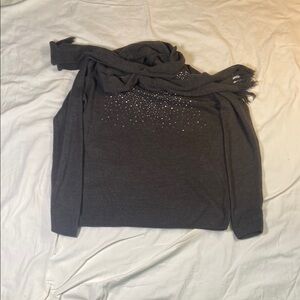 Carolyn Taylor Gray Off-the-Shoulder Sweater with Soft Knit